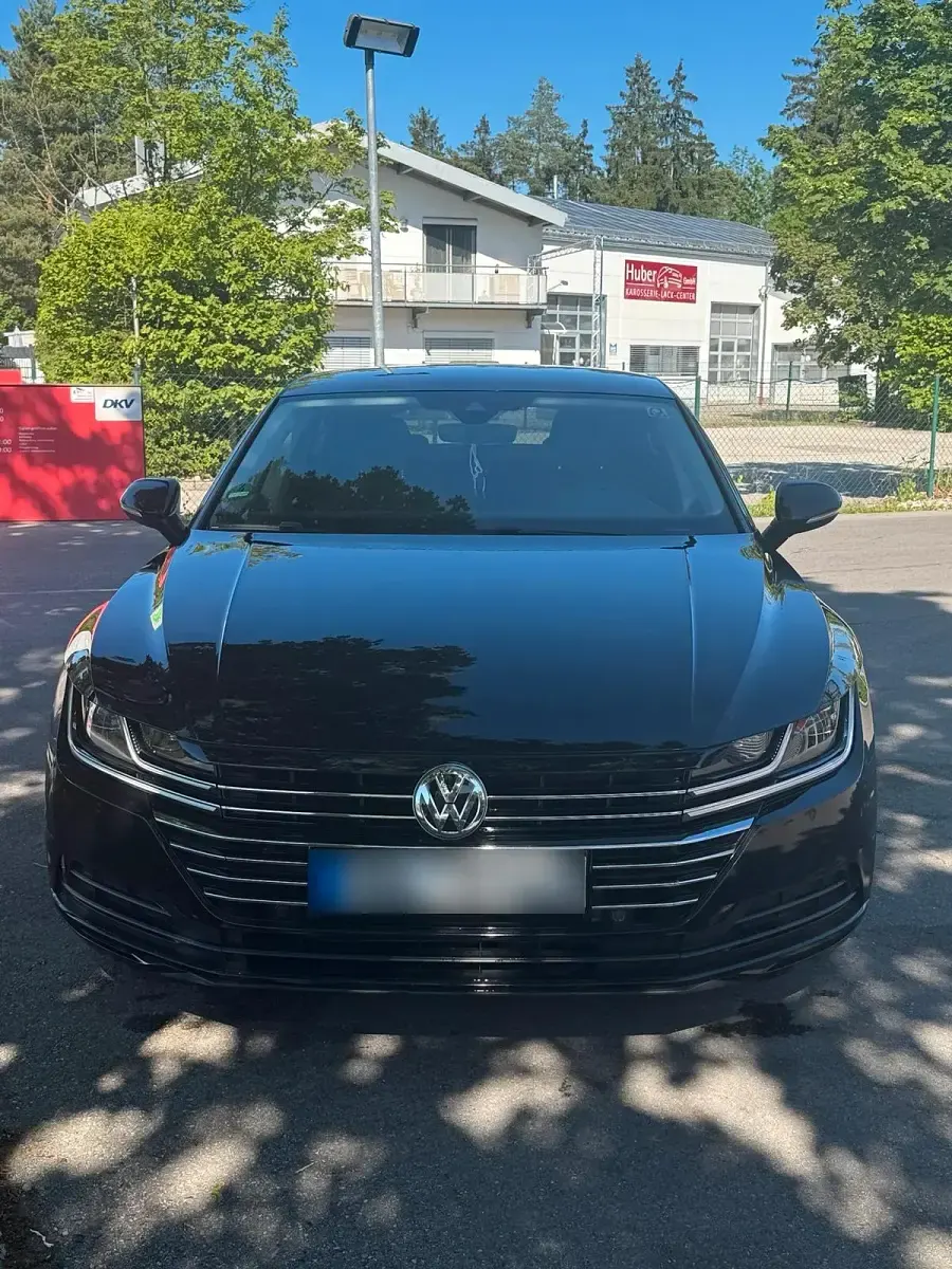 Gebraucht VW Arteon 150 PS (110 kW) 2019 Schwarz Kleinwagen