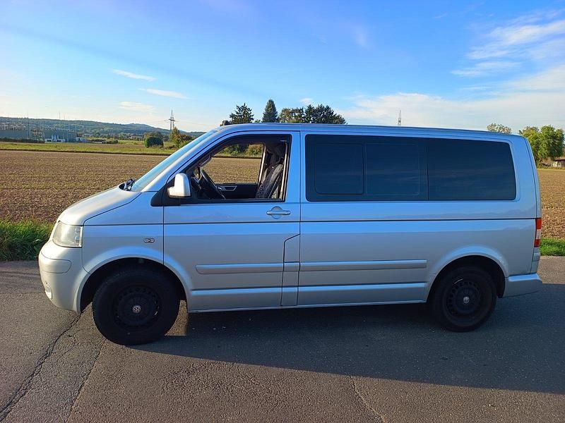 Silber Gebraucht 2009 VW T5 Van | 10.900 € (Fairer Preis) - Bild 1/4