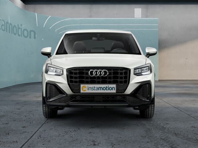 Gebraucht Audi Q2 S-Line 116 PS (85 kW) 2024 Silber SUV