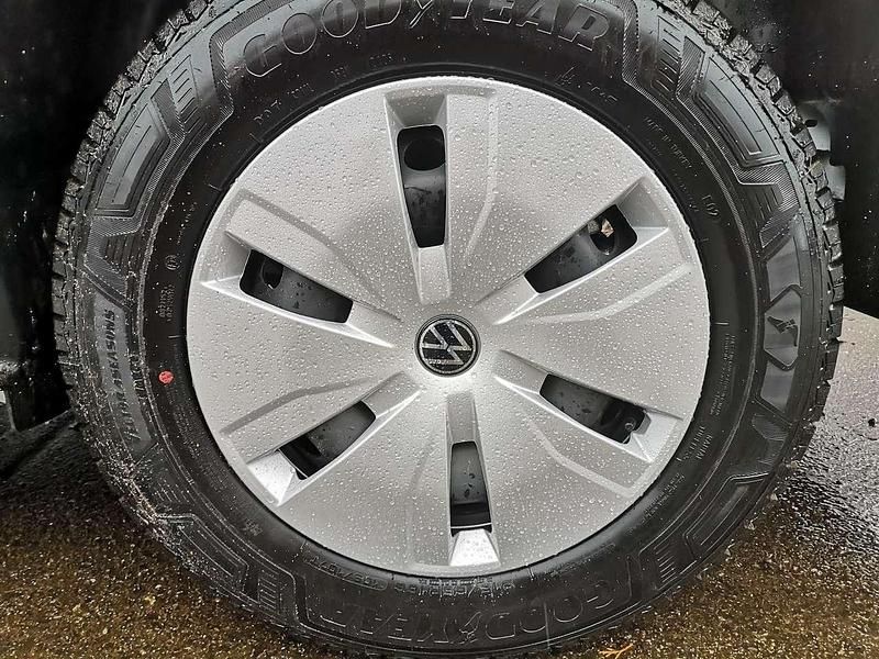 Neu VW Transporter 100 kW (136 PS) 2026 Stone grey Van