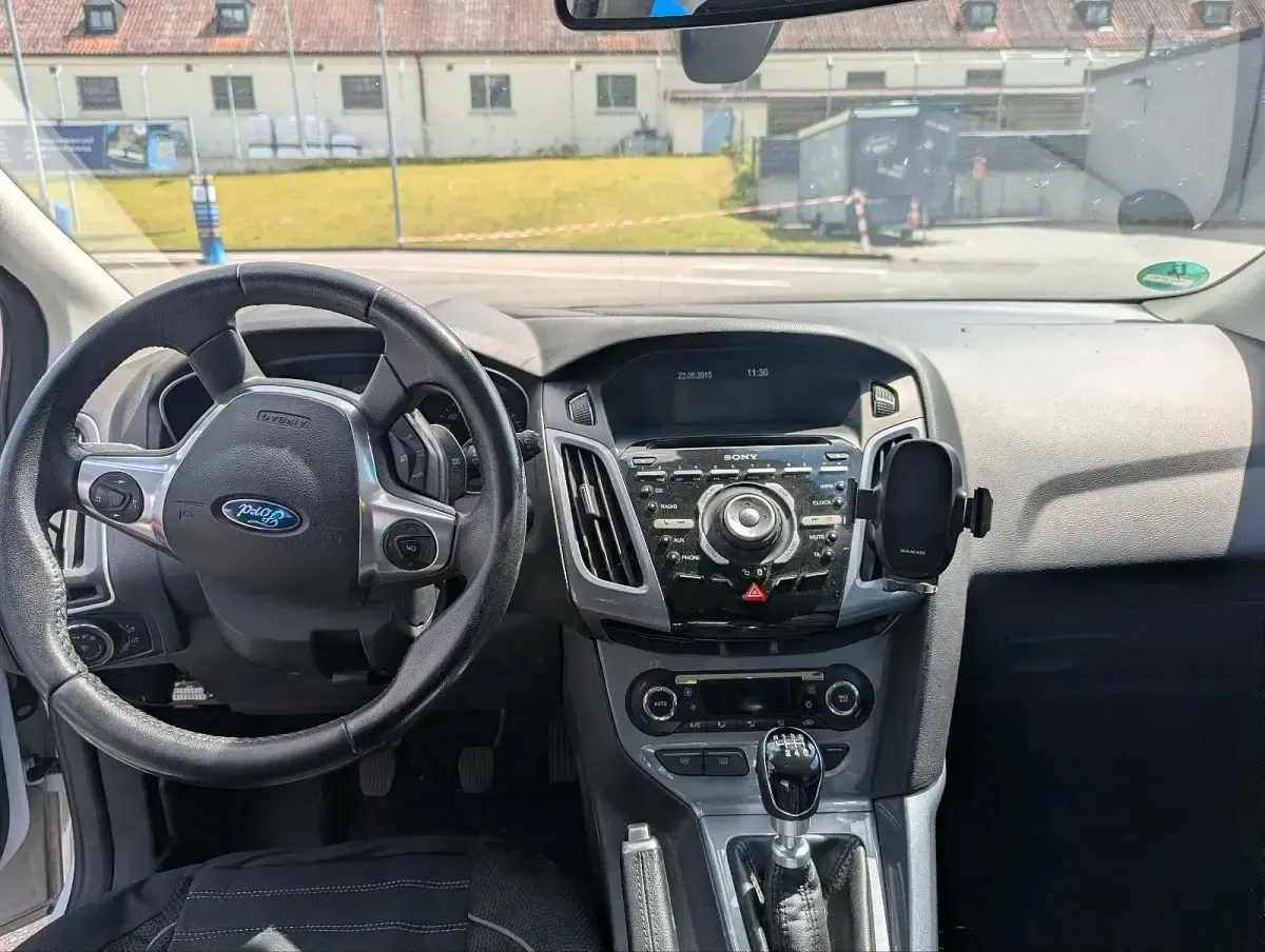 Gebraucht Ford Focus 125 PS (91 kW) 2013 Weiß Limousine