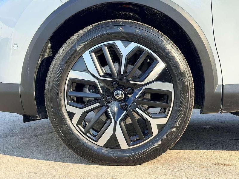 Neu Citroën C4 145 PS (106 kW) 2026 Okenit weiß SUV