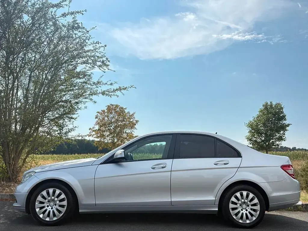 Gebraucht Mercedes C180 156 PS (114 kW) 2007 Silber Limousine