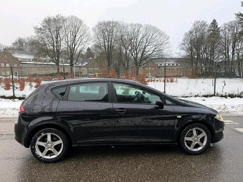 Gebraucht Seat Leon 102 PS (75 kW) 2007 Schwarz Kleinwagen