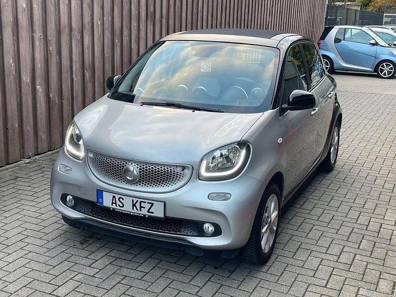 Silber Gebraucht 2015 Smart ForFour Limousine | 8.490 € (Fairer Preis) - Bild 1/4