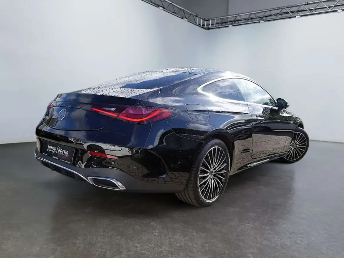 Gebraucht Mercedes CLE300 AMG 204 PS (150 kW) 2025 Schwarz Coupé