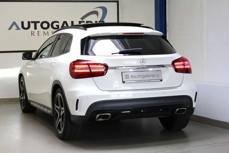 Weiß Gebraucht 2019 Mercedes GLA180 AMG line SUV | 22.990 € (Fairer Preis) - Bild 1/4