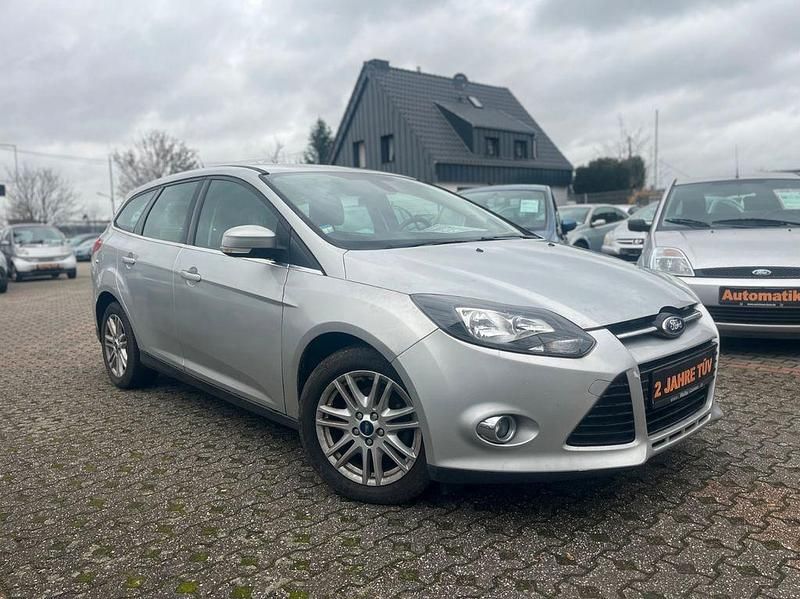 Second-hand Ford Focus Titanium 95 CP (69 kW) 2012 Argintiu Berlinǎ