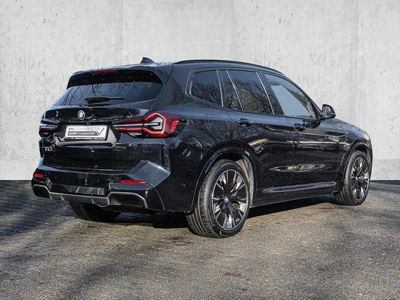 Gebraucht BMW iX3 Impressive 210 kW (286 PS) 2023 Schwarz SUV