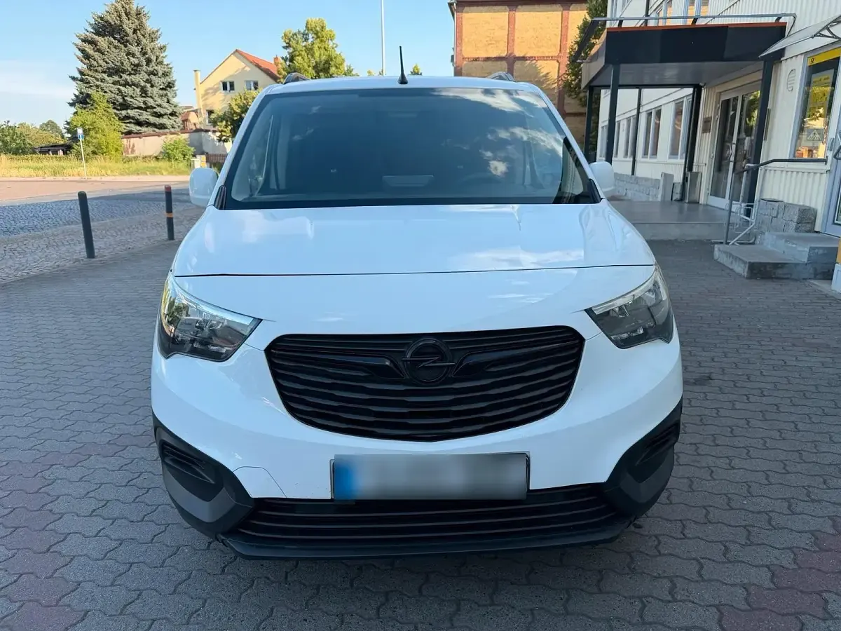 Gebraucht Opel Combo 102 PS (75 kW) 2021 Weiß Van / Kleinbus