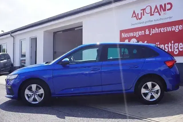 Neu Skoda Scala 116 PS (85 kW) 2026 Raceblaumet. Kleinwagen