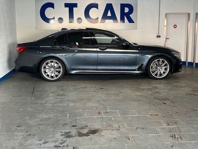 Gebraucht BMW 750 M Sport 449 PS (330 kW) 2016 Grau Limousine