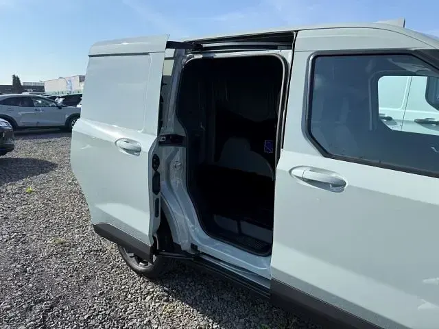 Neu Ford Transit Courier Limited 100 kW (136 PS) 2026 Grau Van