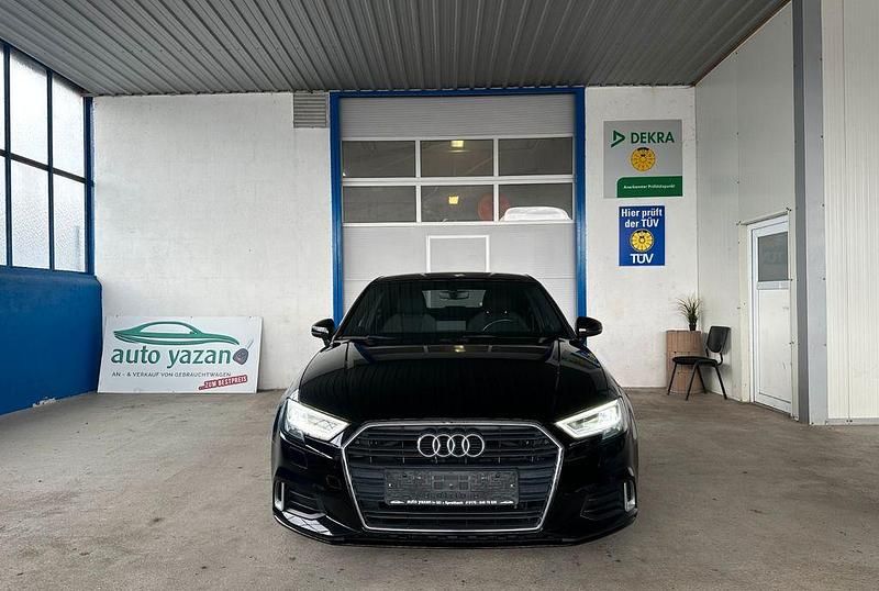 Gebraucht Audi A3 Sport 116 PS (85 kW) 2018 Schwarz Limousine