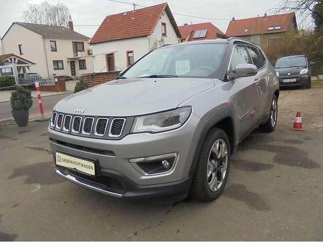 Grau Gebraucht 2019 Jeep Compass Limited SUV | 15.250 € (Fairer Preis) - Bild 1/4