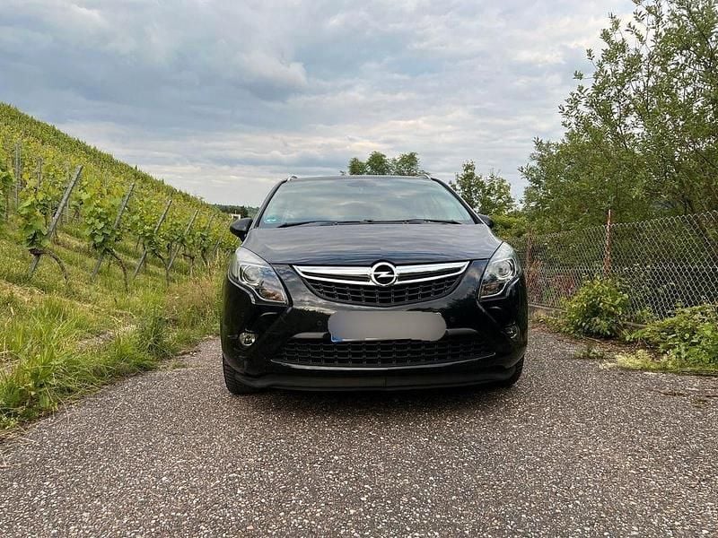 Gebraucht 2015 Opel Zafira Family Van / Kleinbus | 7.700 € (Fairer Preis) - Bild 1/4