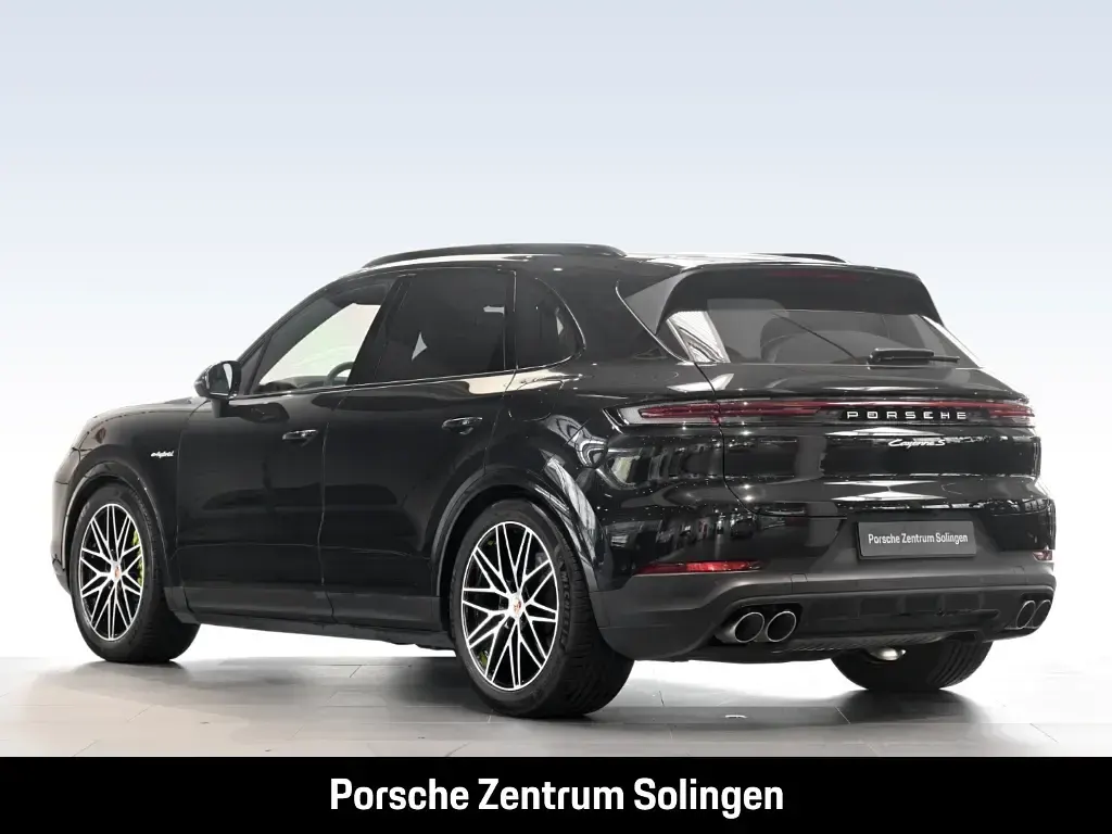 Gebraucht Porsche Cayenne S E-Hybrid 519 PS (381 kW) 2024 Schwarz SUV