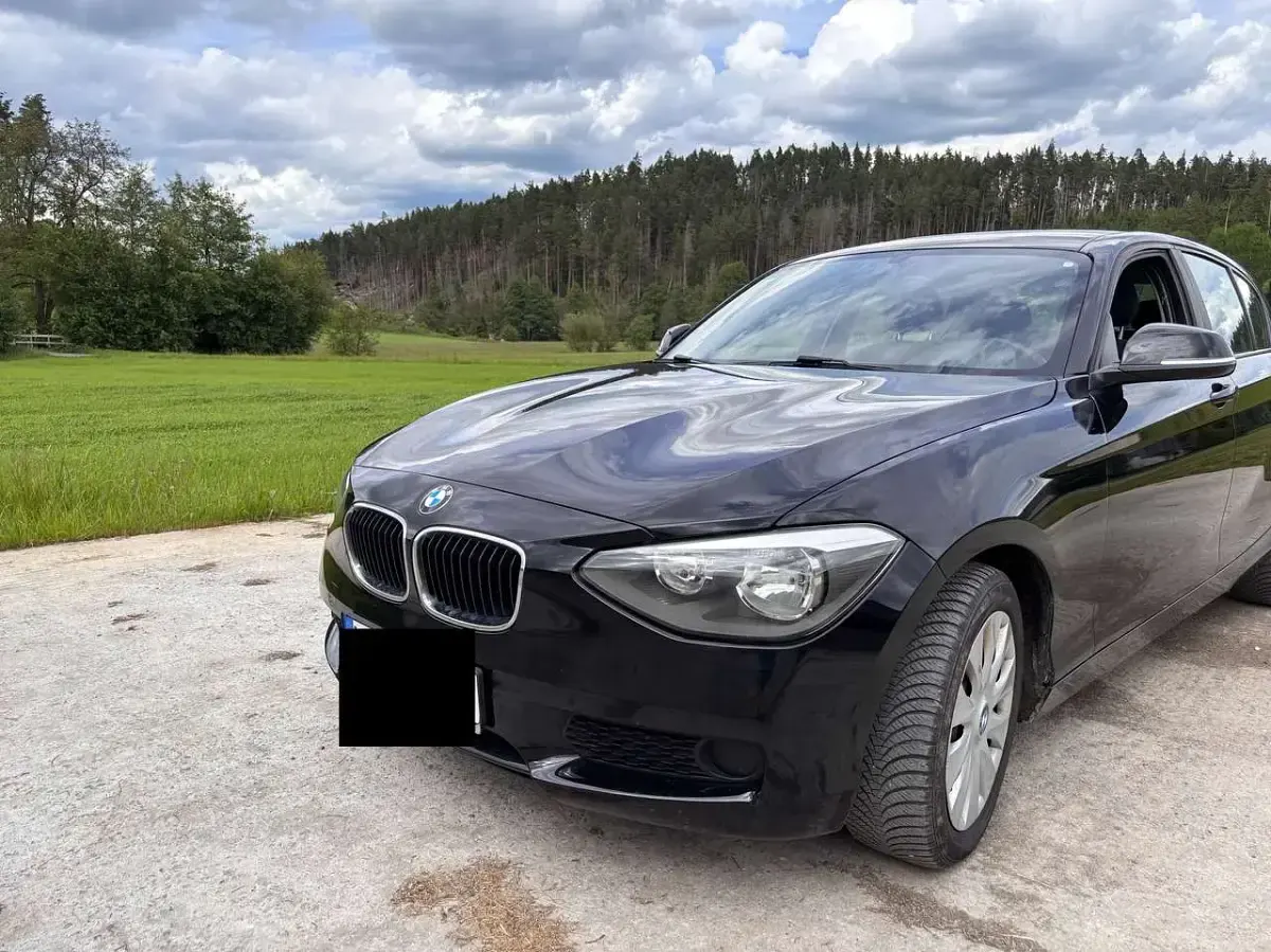 Gebraucht BMW 114 102 PS (75 kW) 2012 Schwarz Kleinwagen
