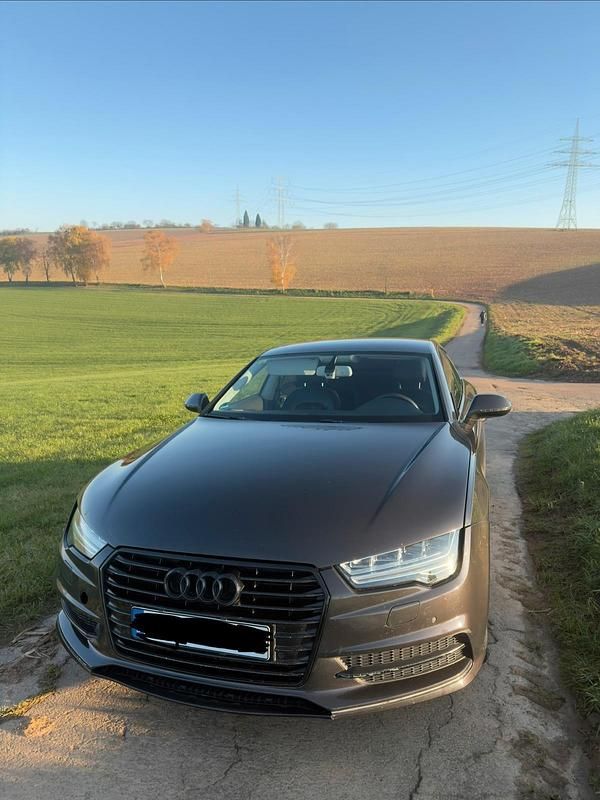 Grau Gebraucht 2011 Audi A7 Limousine | 12.899 € (Guter Preis) - Bild 1/4