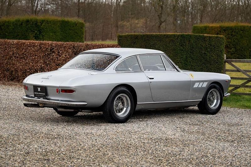 Gebraucht Ferrari 330 300 PS (220 kW) 1969 Silber