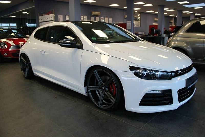 Gebraucht VW Scirocco R 326 PS (239 kW) 2012 Weiß Coupé