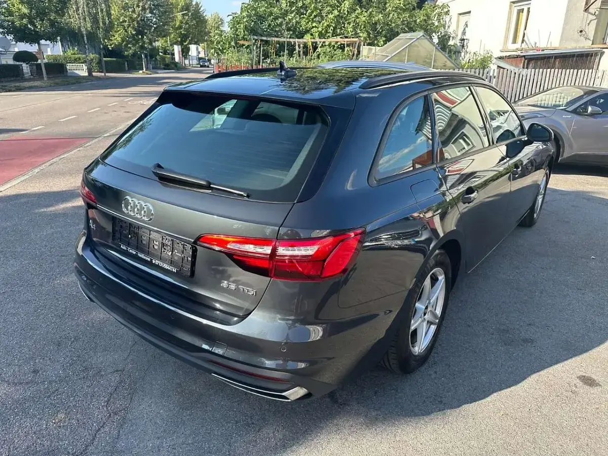 Gebraucht Audi A4 163 PS (119 kW) 2021 Grau Kombi