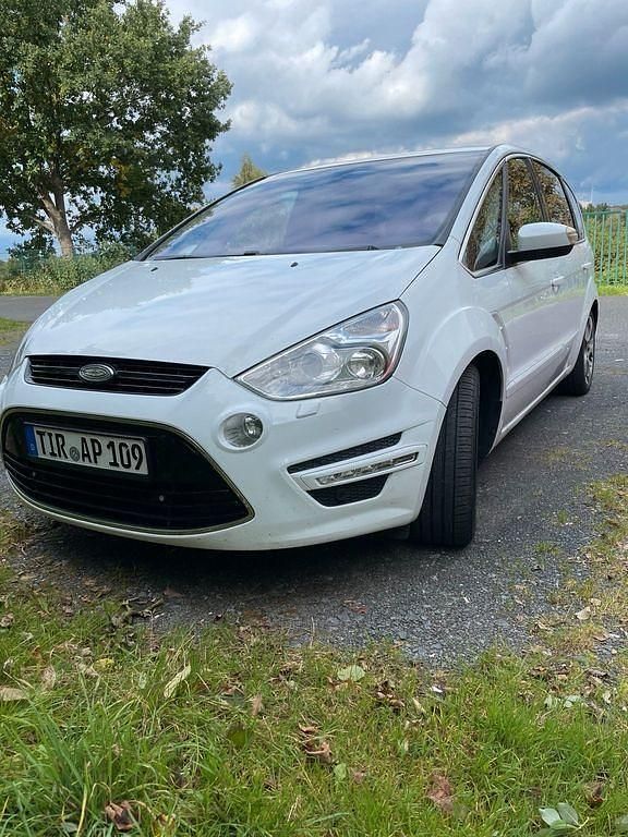 Gebraucht Ford S-MAX Titanium 200 PS (147 kW) 2012 Weiß Van / Kleinbus