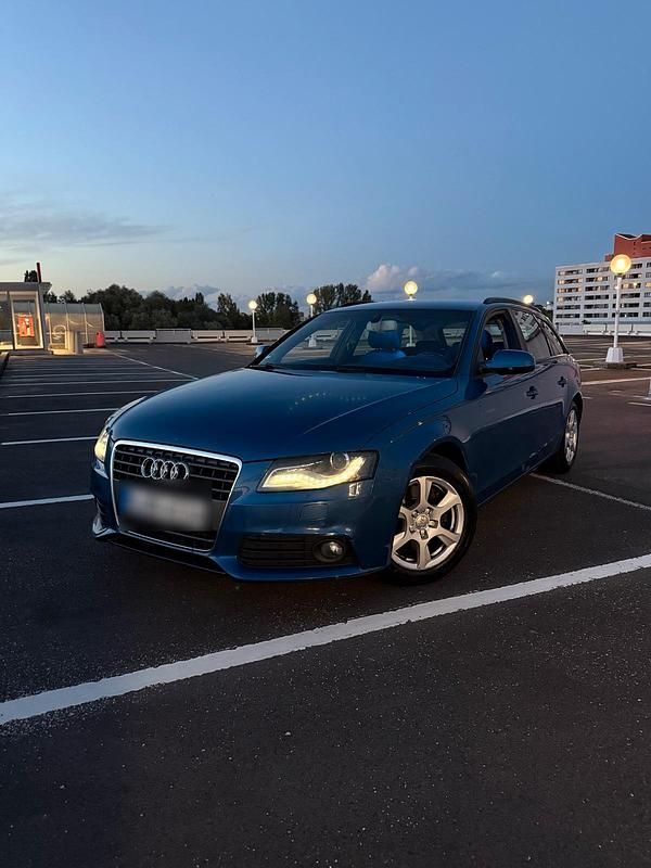 Blau Gebraucht 2011 Audi A4 Kombi | 8.200 € (Fairer Preis) - Bild 1/4