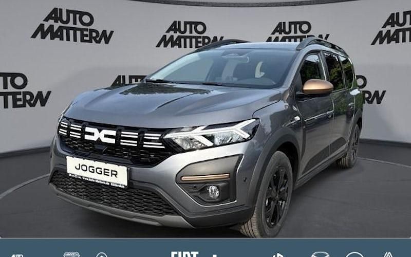 Grau Gebraucht 2025 Dacia Jogger Extreme Kombi | 23.990 € (Etwas zu teuer) - Bild 1/4