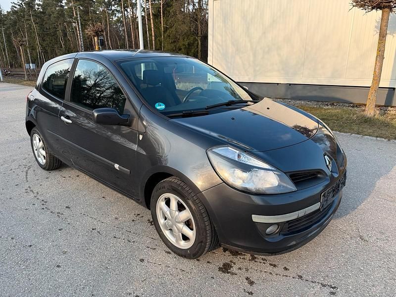 Gebraucht Renault Clio II 75 PS (55 kW) 2007 Kleinwagen