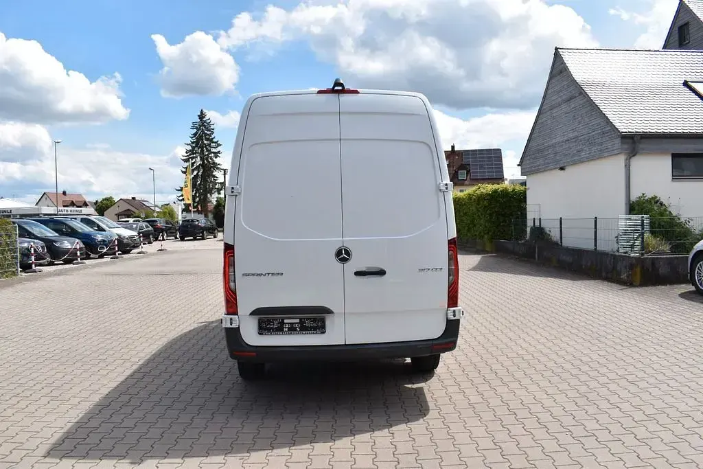 Nouă Mercedes Sprinter 170 CP (125 kW) 2026 Alb Van