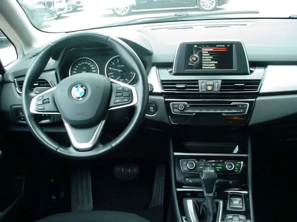 Gebraucht BMW 218 136 PS (100 kW) 2015 Atlantikgrau metallic Van / Kleinbus