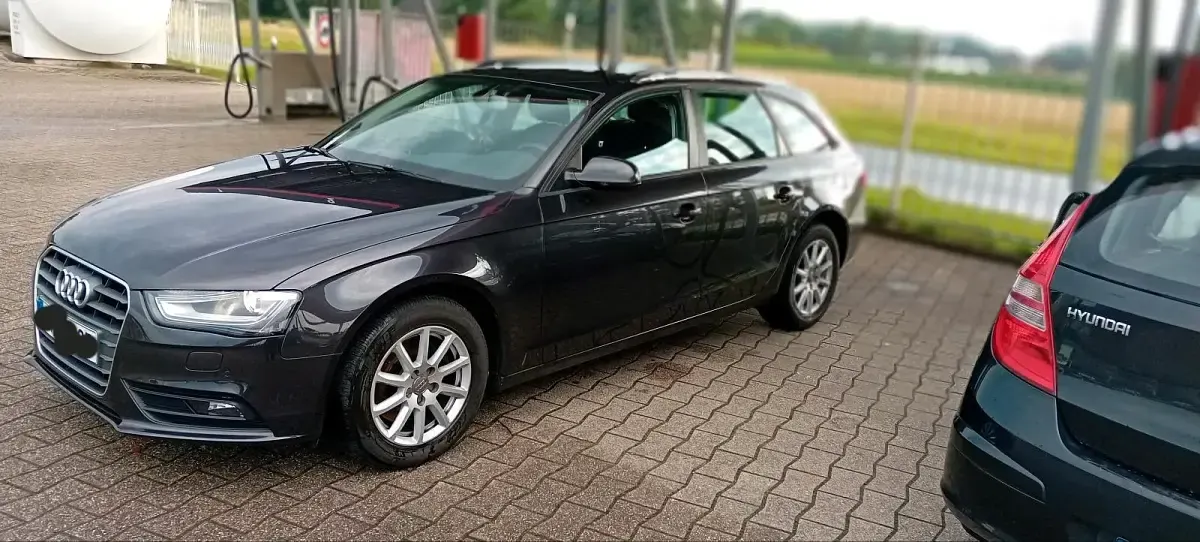 Gebraucht Audi A4 150 PS (110 kW) 2013 Grau Kombi
