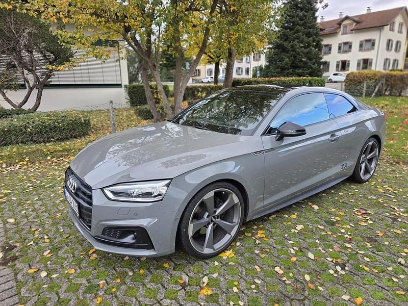 Grau Gebraucht 2019 Audi A5 S-Line Coupé | 24.900 € (Guter Preis) - Bild 1/4