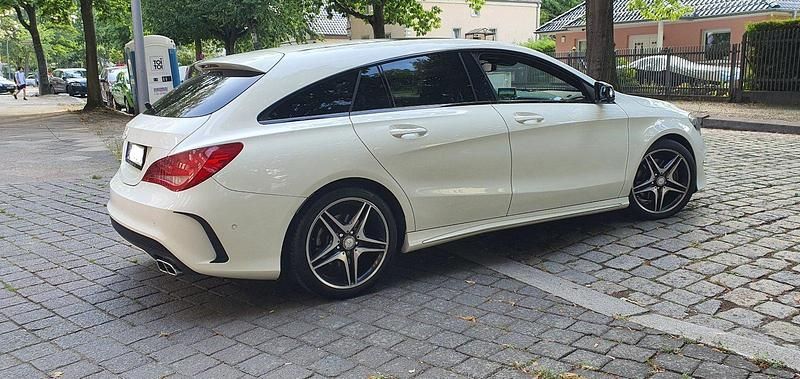 Gebraucht Mercedes CLA250 AMG line 211 PS (155 kW) 2015 Weiß Limousine
