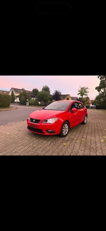 Rot Gebraucht 2015 Seat Ibiza SC Reference Kleinwagen | 3.650 € (Guter Preis) - Bild 1/4