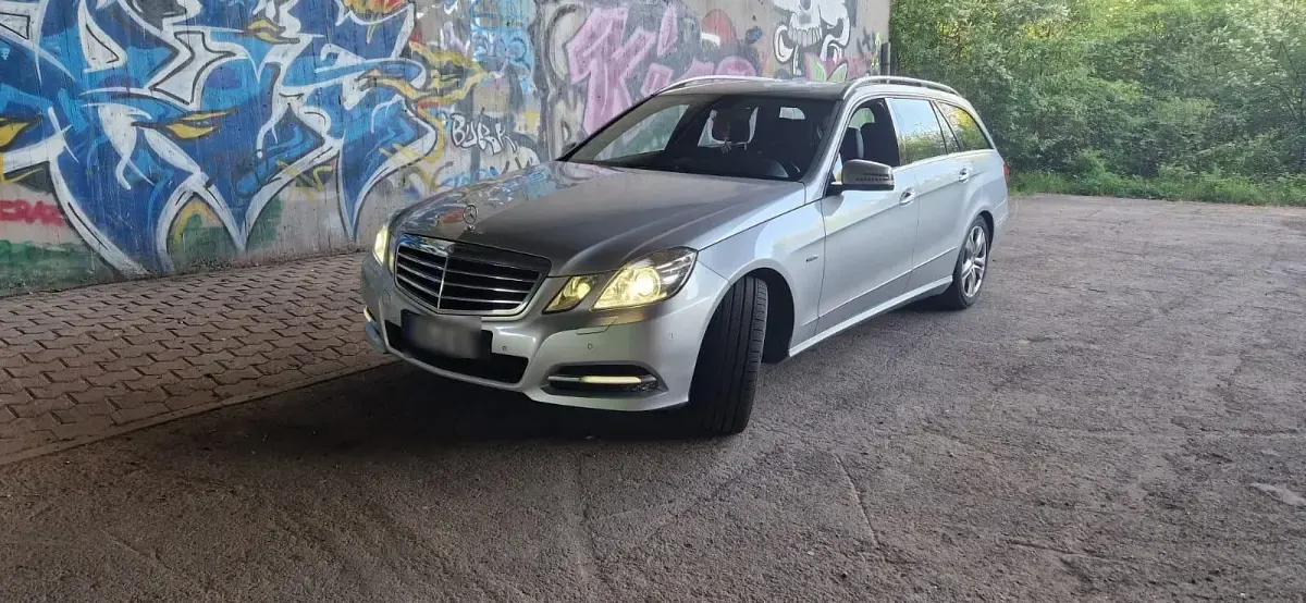 Gebraucht Mercedes E200 2010 Silber Kombi