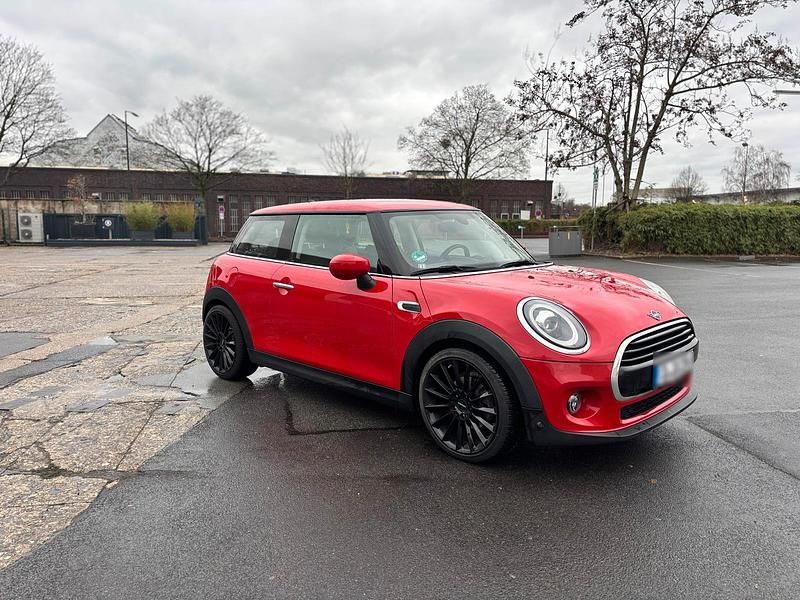 Gebraucht Mini Cooper 136 PS (100 kW) 2019 Rot Kleinwagen
