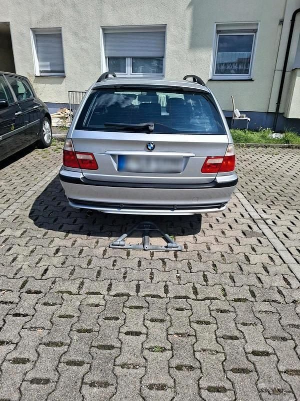 Second-hand BMW 318 143 CP (105 kW) 2003 Argintiu Break