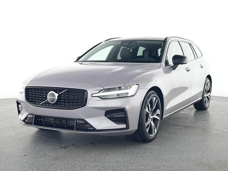 Gebraucht Volvo V60 Plus 197 PS (144 kW) 2025 Silber Kombi