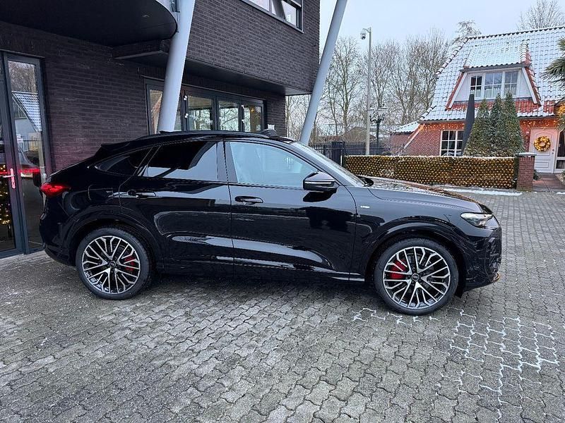 Neu Audi Q5 Sportback Sport 204 PS (150 kW) 2026 Schwarz SUV