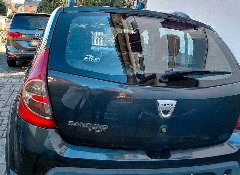 Gebraucht Dacia Sandero 87 PS (63 kW) 2010 Grau Limousine