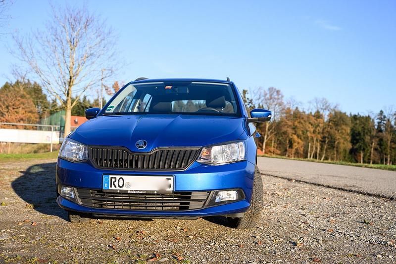 Blau Gebraucht 2017 Skoda Fabia Cool Plus Kombi | 5.900 € (Fairer Preis) - Bild 1/4