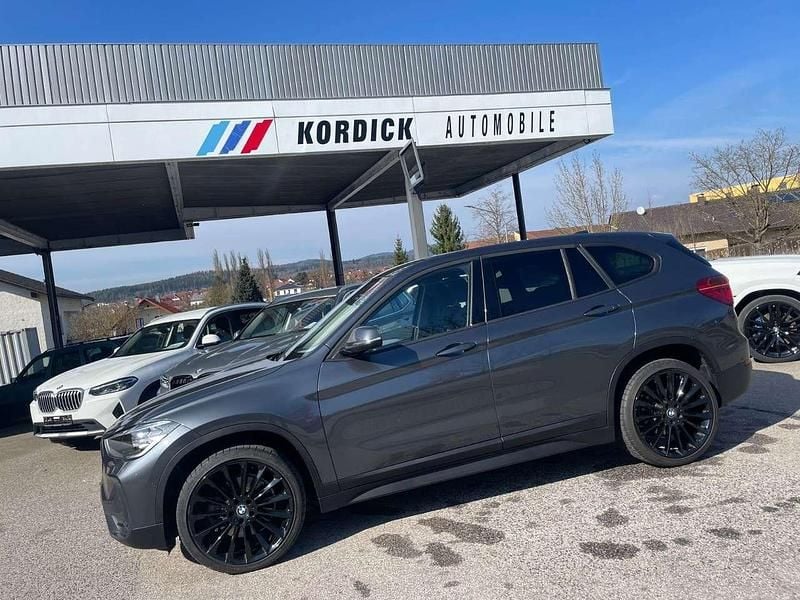 Gebraucht BMW X1 Performance 178 PS (130 kW) 2021 Mineralgrau metallic (b39) SUV