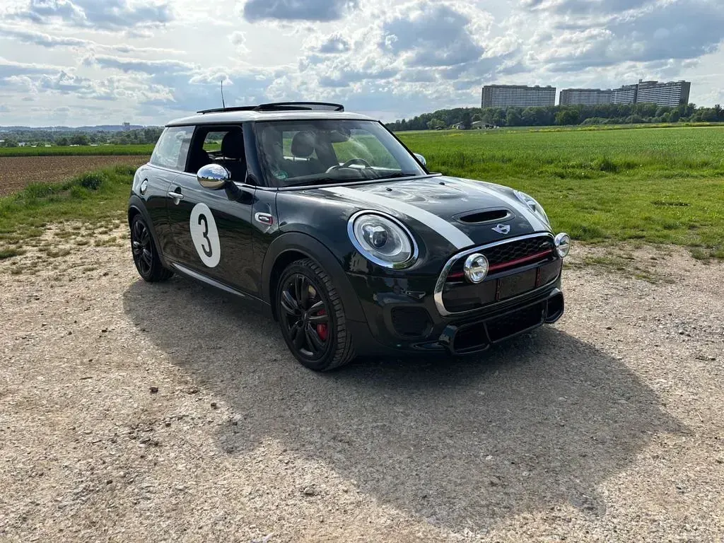 Gebraucht Mini John Cooper Works 231 PS (169 kW) 2017 Grün Kleinwagen