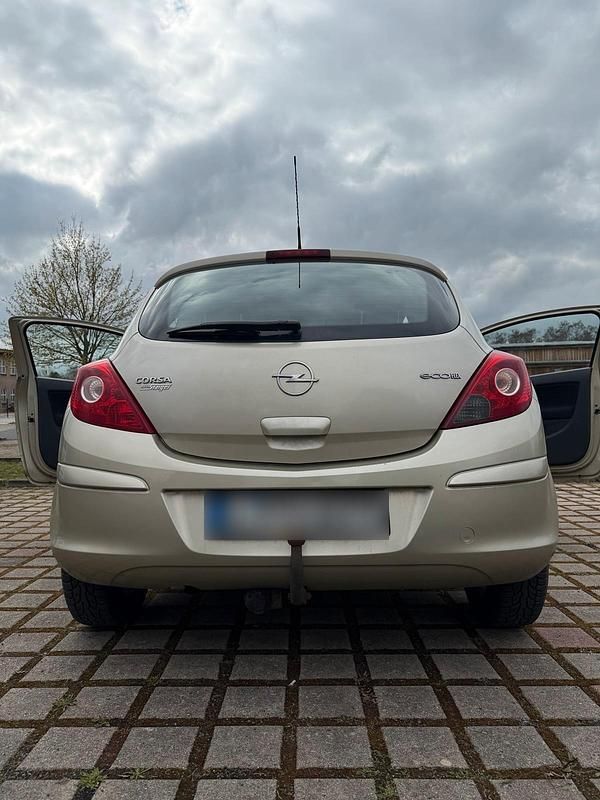 Gebraucht Opel Corsa 60 PS (44 kW) 2009 Gold Kleinwagen