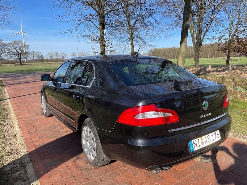 Gebraucht Skoda Superb Elegance 170 PS (125 kW) 2009 Schwarz Limousine