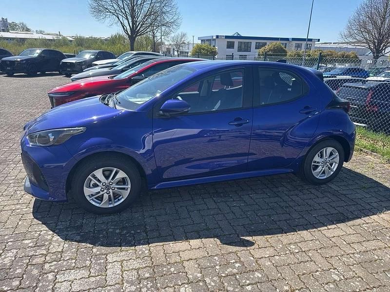 Neu Mazda 2 116 PS (85 kW) 2026 Glass blue Kleinwagen