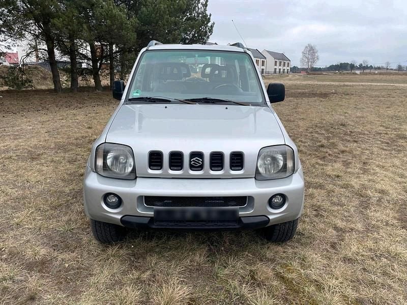 Second-hand Suzuki Jimny 82 CP (60 kW) 2000 Argintiu SUV