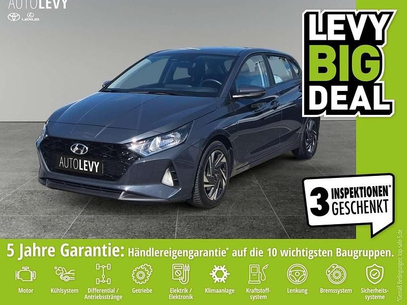 Mangrove green Gebraucht 2021 Hyundai i20 Trend Kleinwagen | 15.970 € (Fairer Preis) - Bild 1/4